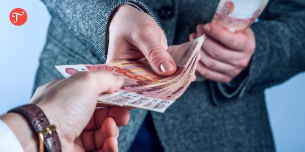 С 1 января работодатели должны повысить зарплаты сотрудников, иначе штраф 50 000 рублей
