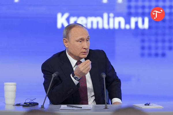 Путин утвердил новые трудовые книжки в России